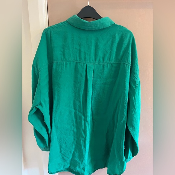 Gorgeous emerald green oversized shirt size uk 14 - Picture 4 of 4